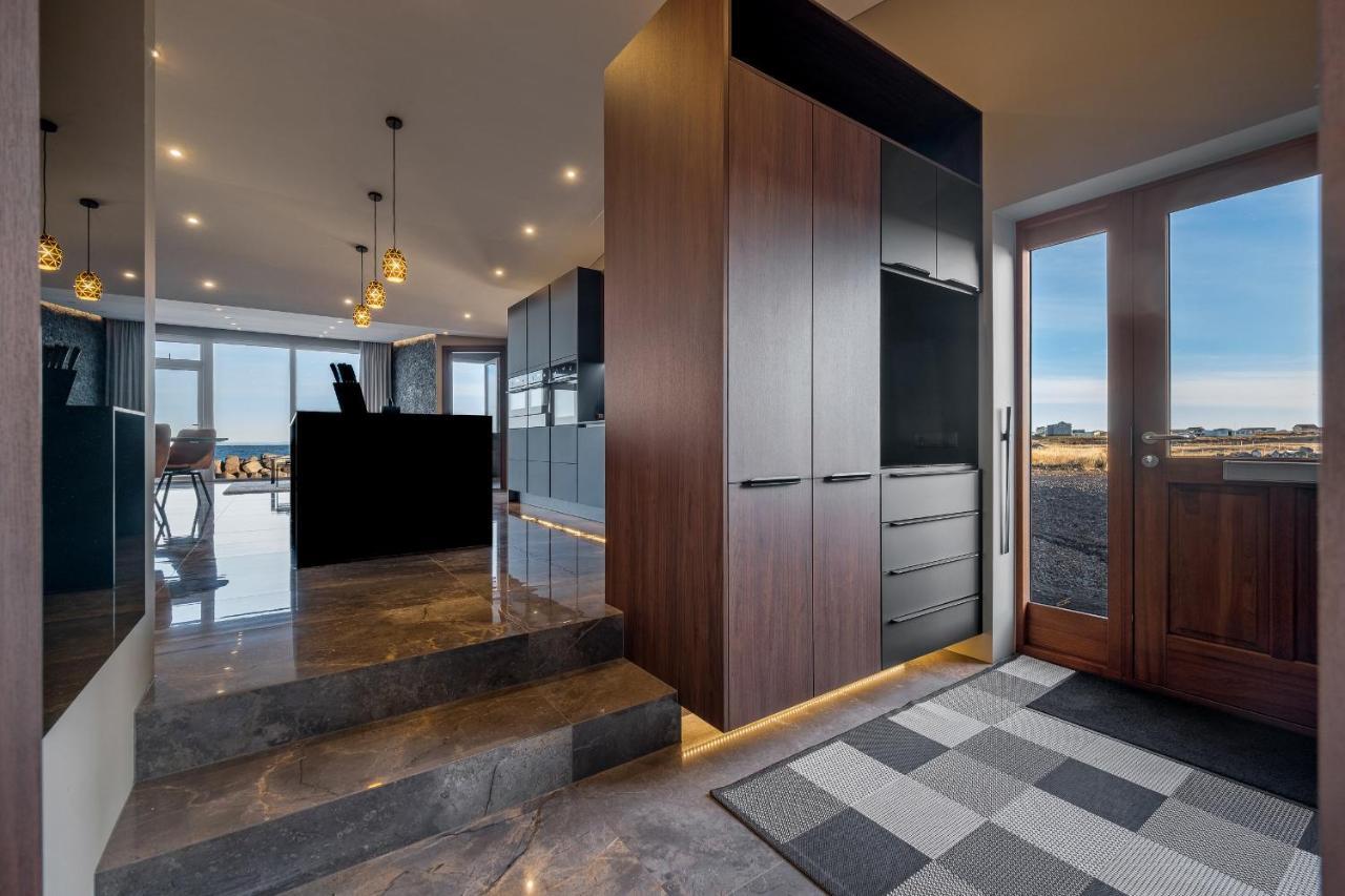 Bay View Apartments Gardur ภายนอก รูปภาพ